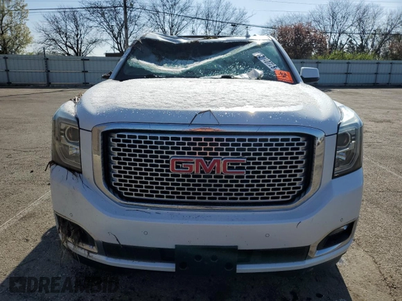 2017 GMC Yukon XL Denali with VIN 1GKS2HKJ5HR139365, listed as a Copart auction lot 52140725 with 135,079 mi miles and Salvage Title. Bid and sale history available at carsss.com. Image 5.