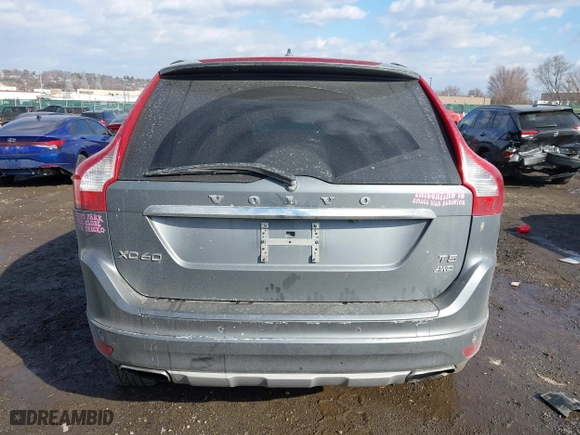 2016 Volvo XC60 T5 Platinum with VIN YV4612RM1G2829728, listed as a IAAI auction lot 41446744 with 69,217 mi miles. Bid and sale history available at carsss.com. Image 15.