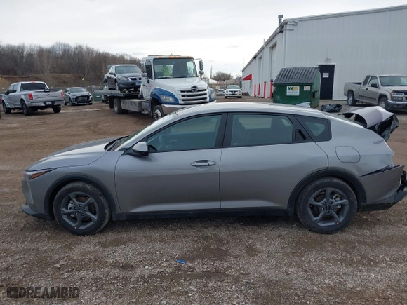 2025 Kia K4 LXS with VIN 3KPFT4DE3SE009462, listed as a IAAI auction lot 41508846 with 16,489 mi miles. Bid and sale history available at carsss.com. Image 14.