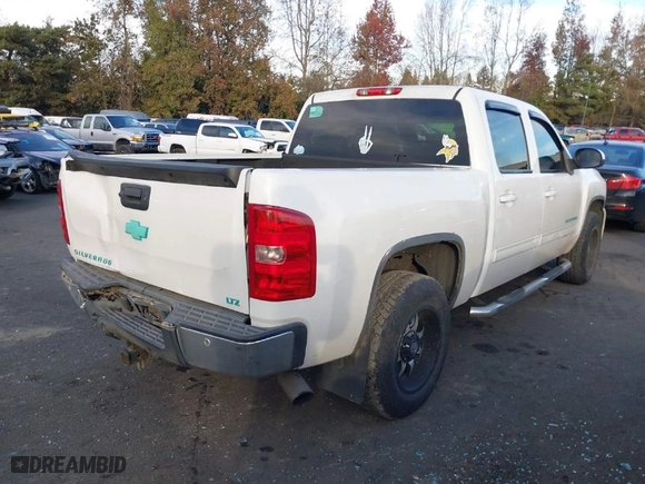2013 Chevrolet Silverado 1500 LTZ with VIN 3GCPKTE76DG325060, listed as a IAAI auction lot 41383660 with 157,572 mi miles. Bid and sale history available at carsss.com. Image 4.