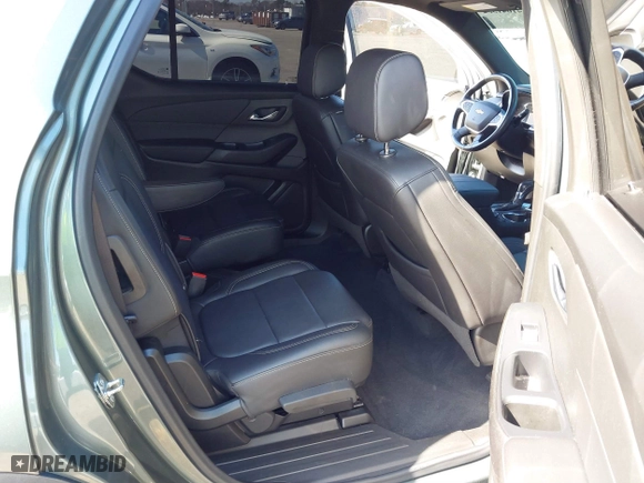 2022 Chevrolet Traverse LT Leather with VIN 1GNEVHKWXNJ141805, listed as a IAAI auction lot 41641352 with 71,504 mi miles. Bid and sale history available at carsss.com. Image 8.
