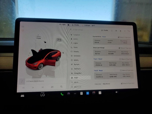 2023 Tesla Model 3 z VIN 5YJ3E1EA7PF435390, wystawiony jako Copart lot #66231225 z przebiegiem 102 214 mil mil oraz Czysty tytuł • Clean title. Historia ofert i sprzedaży dostępna na DreamBid. Obrazek 9.