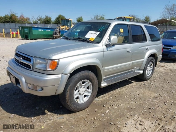 2000 Toyota 4Runner Limited with VIN JT3GN87R1Y0147432, listed as a IAAI auction lot 41862614 with 378,706 mi miles. Bid and sale history available at carsss.com. Image 2.