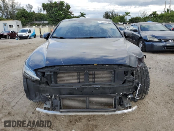 2019 Volvo S60 R-Design with VIN 7JR102FM7KG007243, listed as a Copart auction lot 71583823 with 30,555 mi miles. Bid and sale history available at carsss.com. Image 5.