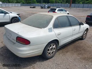 2001 Oldsmobile Intrigue GL with VIN 1G3WS52H41F194437, listed as a IAAI auction lot 42047399 with 175,859 mi miles. Bid and sale history available at carsss.com. Image 4.