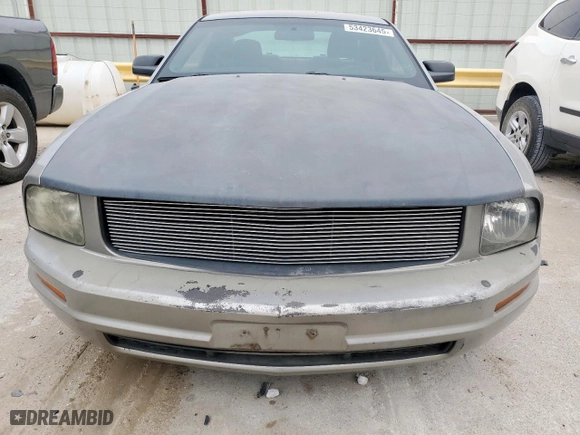 2008 Ford Mustang Deluxe with VIN 1ZVHT80N785176379, listed as a Copart auction lot 53423645 with 236,633 mi miles and Clean Title. Bid and sale history available at carsss.com. Image 5.