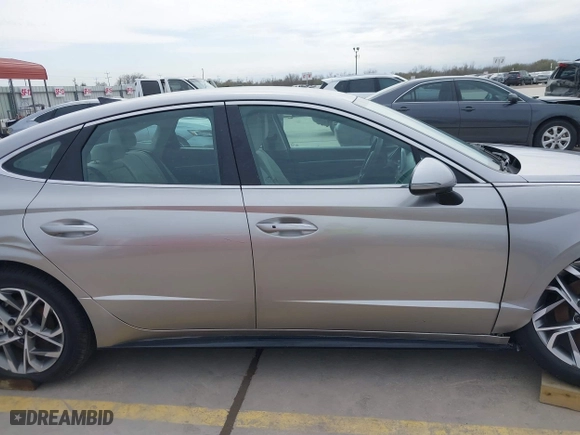 2021 Hyundai Sonata SEL with VIN KMHL64JA6MA146585, listed as a IAAI auction lot 41680181 with 34,119 mi miles. Bid and sale history available at carsss.com. Image 13.