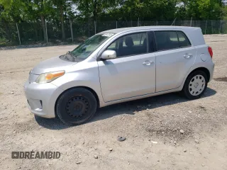 2010 Scion xD z VIN JTKKU4B40A1005885, wystawiony jako Copart lot #59417515 z przebiegiem 276 226 mil mil oraz Czysty tytuł • Clean title. Historia ofert i sprzedaży dostępna na DreamBid. Obrazek 1.