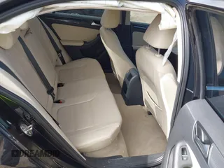 2016 Volkswagen Jetta SEL z VIN 3VWL07AJ2GM259395, wystawiony jako IAAI lot #42448235 z przebiegiem 101 032 mil mil oraz . Historia ofert i sprzedaży dostępna na DreamBid. Obrazek 8.