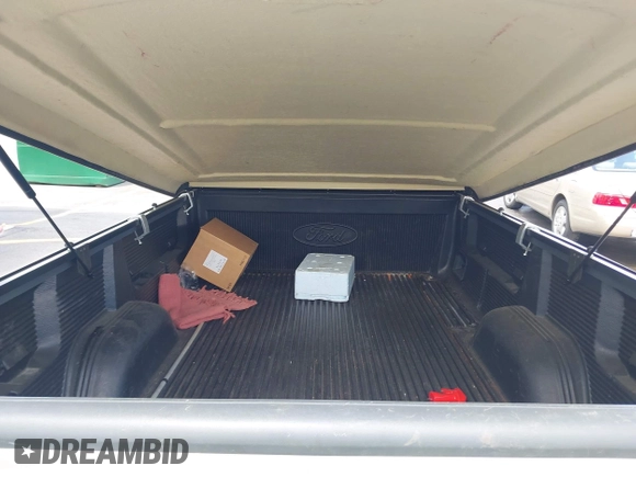 1997 Ford F-150 with VIN 1FTDF17W9VNA84250, listed as a IAAI auction lot 42149320 with 85,297 mi miles and . Bid and sale history available at DreamBid. Image 8.