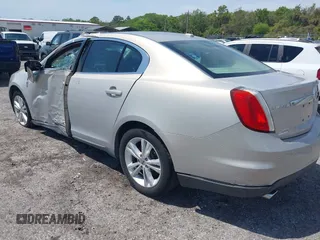 2009 Lincoln MKS с VIN 1LNHM93R59G615147, выставлен на аукционе IAAI как лот 41940056 с пробегом 140 903 миль миль и . История ставок и продаж доступна на DreamBid. Изображение 3.