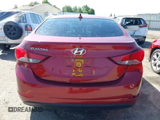 2015 Hyundai Elantra SE z VIN 5NPDH4AE0FH572449, wystawiony jako IAAI lot #42277782 z przebiegiem 128 619 mil mil oraz . Historia ofert i sprzedaży dostępna na DreamBid. Obrazek 17.