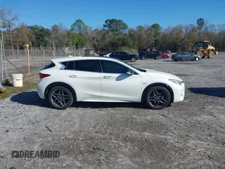 2017 Infiniti QX30 Sport with VIN SJKCH5CP7HA027937, listed as a IAAI auction lot 41190531 with 89,493 mi miles. Bid and sale history available at carsss.com. Image 13.