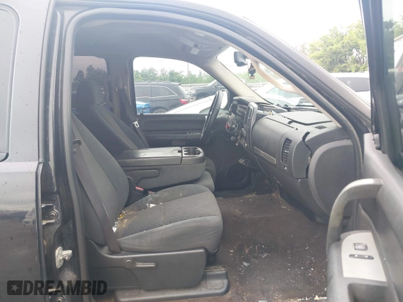 2007 Chevrolet Silverado 1500 LS with VIN 3GCEC13C87G541599, listed as a IAAI auction lot 42104998 with 219,073 mi miles. Bid and sale history available at carsss.com. Image 5.