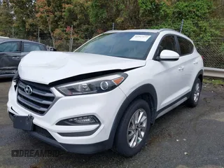 2017 Hyundai Tucson SE z VIN KM8J33A40HU383601, wystawiony jako IAAI lot #41947577 z przebiegiem 92 722 mil mil oraz . Historia ofert i sprzedaży dostępna na DreamBid. Obrazek 2.