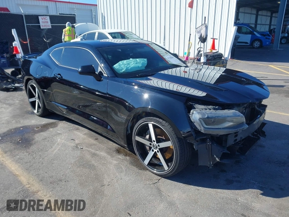 2018 Chevrolet Camaro 2SS with VIN 1G1FG1R70J0100573, listed as a IAAI auction lot 41708889 with 83,834 mi miles and . Bid and sale history available at DreamBid. Image 1.