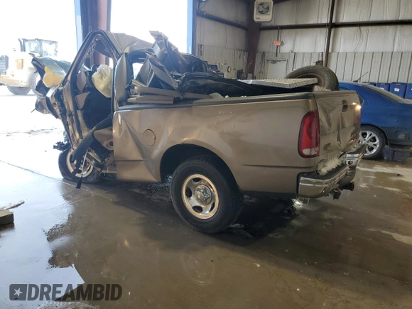2002 Ford F-150 XL with VIN 1FTRF17252NB01401, listed as a Copart auction lot 88121125 with 0 mi miles and Salvage Title. Bid and sale history available at carsss.com. Image 2.