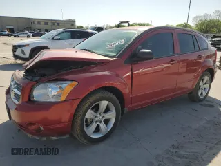 2010 Dodge Caliber Mainstreet z VIN 1B3CB3HA0AD641764, wystawiony jako Copart lot #52440225 z przebiegiem 125 123 mil mil oraz Szkody całkowita. Historia ofert i sprzedaży dostępna na DreamBid. Obrazek 1.