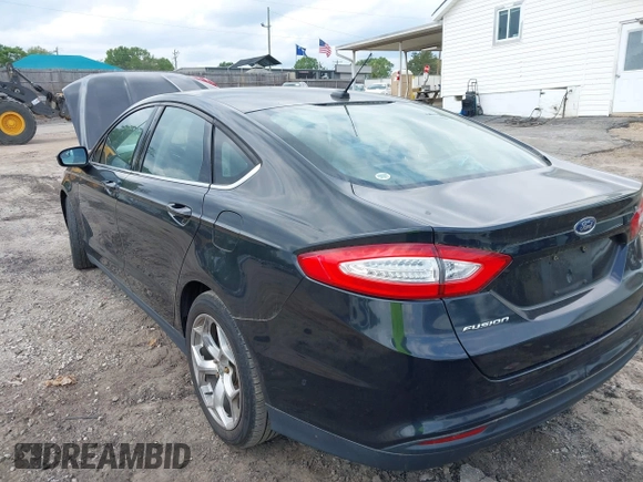 2014 Ford Fusion S with VIN 3FA6P0G73ER353967, listed as a IAAI auction lot 42014604 with 132,340 mi miles. Bid and sale history available at carsss.com. Image 3.