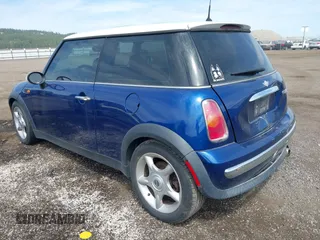 2003 MINI Hardtop z VIN WMWRC33483TC48109, wystawiony jako IAAI lot #42245601 z przebiegiem 100 738 mil mil oraz . Historia ofert i sprzedaży dostępna na DreamBid. Obrazek 3.