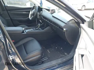 2020 Mazda 3 Select z VIN JM1BPACL2L1165675, wystawiony jako IAAI lot #42232872 z przebiegiem 99 261 mil mil oraz . Historia ofert i sprzedaży dostępna na DreamBid. Obrazek 5.
