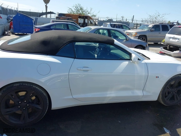 2024 Chevrolet Camaro 2SS with VIN 1G1FH3D73R0102068, listed as a IAAI auction lot 41764203 with 10,024 mi miles. Bid and sale history available at carsss.com. Image 13.