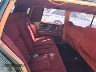 1989 Cadillac DeVille z VIN 1G6CD5151K4329443, wystawiony jako Copart lot #73939314 z przebiegiem 80 129 mil mil oraz Czysty tytuł • Clean title. Historia ofert i sprzedaży dostępna na DreamBid. Obrazek 10.