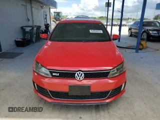 2015 Volkswagen Jetta GLI SE z VIN 3VW4S7AJ9FM417079, wystawiony jako Copart lot #63980375 z przebiegiem 100 949 mil mil oraz Szkoda całkowita • Salvage title. Historia ofert i sprzedaży dostępna na DreamBid. Obrazek 5.