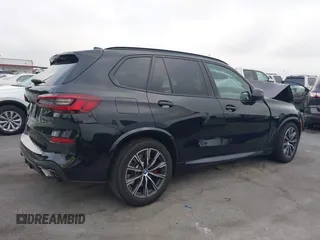 2023 BMW X5 xDrive45e z VIN 5UXTA6C02P9P59732, wystawiony jako IAAI lot #40713343 z przebiegiem Nie podano mil oraz . Historia ofert i sprzedaży dostępna na DreamBid. Obrazek 13.