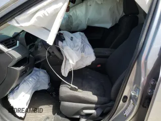 2023 Toyota RAV4 LE z VIN 2T3F1RFV6PW404831, wystawiony jako Copart lot #57941475 z przebiegiem Nie podano mil oraz Szkoda całkowita • Salvage title. Historia ofert i sprzedaży dostępna na DreamBid. Obrazek 7.