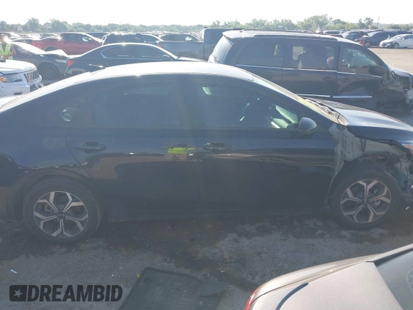 2021 Kia Forte LXS с VIN 3KPF24ADXME355848, выставлен на аукционе IAAI как лот 42248749 с пробегом 52 698 миль миль и . История ставок и продаж доступна на DreamBid. Изображение 14.