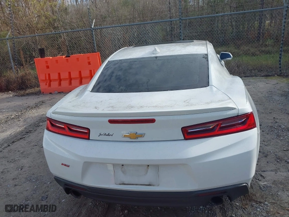 2016 Chevrolet Camaro 2LT with VIN 1G1FD1RS1G0190984, listed as a IAAI auction lot 41315669 with 88,561 mi miles. Bid and sale history available at carsss.com. Image 16.