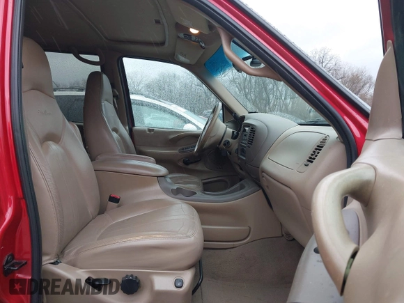1999 Ford Expedition XLT z VIN 1FMPU18L6XLC38107, wystawiony jako IAAI lot #41779634 z przebiegiem 126 216 mil mil oraz . Historia ofert i sprzedaży dostępna na DreamBid. Obrazek 5.