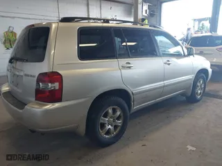 2006 Toyota Highlander w/3rd Row with VIN JTEEP21A760172521, listed as a IAAI auction lot 41951370 with 313,681 mi miles. Bid and sale history available at carsss.com. Image 4.