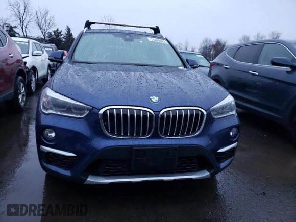 2019 BMW X1 xDrive28i with VIN WBXHT3C53K5L37533, listed as a Copart auction lot 71040942 with 44,237 mi miles. Bid and sale history available at carsss.com. Image 5.
