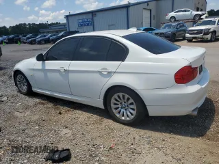 2009 BMW 3 Series 328i with VIN WBAPH77559NL82508, listed as a Copart auction lot 62209325 with 194,287 mi miles and Clean title. Bid and sale history available at DreamBid. Image 2.