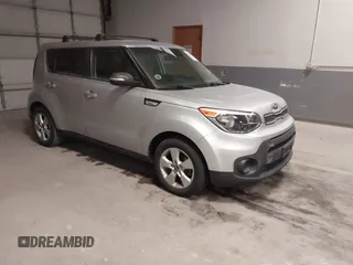 2017 Kia Soul with VIN KNDJN2A24H7496750, listed as a IAAI auction lot 41396261 with 71,497 mi miles. Bid and sale history available at carsss.com. Image 1.