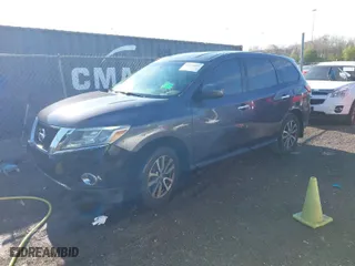 2013 Nissan Pathfinder SL with VIN 5N1AR2MM3DC665977, listed as a IAAI auction lot 41897051 with 242,658 mi miles. Bid and sale history available at carsss.com. Image 2.
