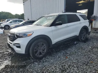 2023 Ford Explorer XLT z VIN 1FMSK8DH4PGB80193, wystawiony jako Copart lot #56864775 z przebiegiem 22 364 mil mil oraz Szkoda całkowita • Salvage title. Historia ofert i sprzedaży dostępna na DreamBid. Obrazek 1.