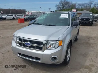 2011 Ford Escape XLT с VIN 1FMCU9D77BKC38802, выставлен на аукционе IAAI как лот 42012798 с пробегом 249 489 миль миль и . История ставок и продаж доступна на DreamBid. Изображение 17.