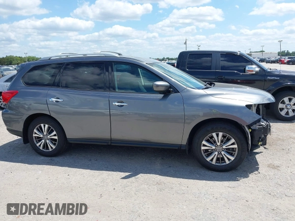 2018 Nissan Pathfinder S z VIN 5N1DR2MN5JC657803, wystawiony jako IAAI lot #42051833 z przebiegiem 192 355 mil mil oraz . Historia ofert i sprzedaży dostępna na DreamBid. Obrazek 14.