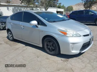 2015 Toyota Prius Four with VIN JTDKN3DU6F1978465, listed as a IAAI auction lot 42141095 with 87,310 mi miles. Bid and sale history available at carsss.com. Image 1.