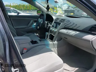 2009 Toyota Camry z VIN 4T1BE46K69U392414, wystawiony jako IAAI lot #42226031 z przebiegiem 87 651 mil mil oraz . Historia ofert i sprzedaży dostępna na DreamBid. Obrazek 5.