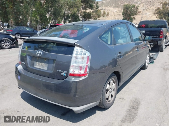 2008 Toyota Prius z VIN JTDKB20U783297554, wystawiony jako IAAI lot #42381512 z przebiegiem 339 180 mil mil oraz . Historia ofert i sprzedaży dostępna na DreamBid. Obrazek 4.