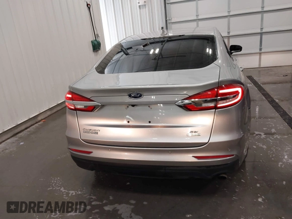 2020 Ford Fusion SE with VIN 3FA6P0HD3LR202029, listed as a IAAI auction lot 41655305 with 110,229 mi miles. Bid and sale history available at carsss.com. Image 16.
