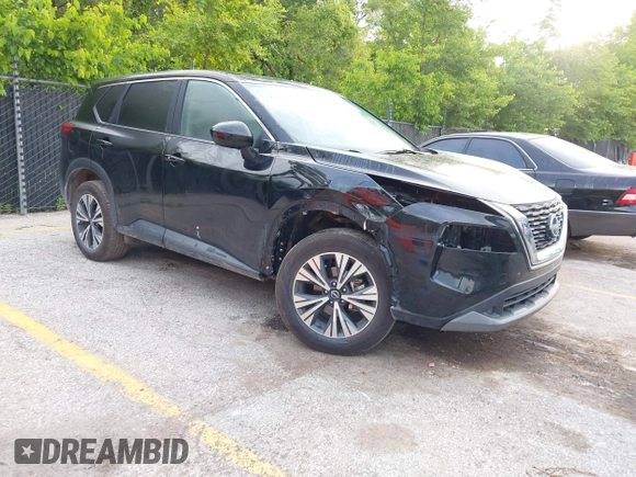 2023 Nissan Rogue SV z VIN JN8BT3BA7PW421121, wystawiony jako IAAI lot #42335059 z przebiegiem 57 866 mil mil oraz . Historia ofert i sprzedaży dostępna na DreamBid. Obrazek 1.