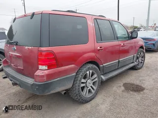 2004 Ford Expedition Special Service with VIN 1FMPU15L44LB86041, listed as a IAAI auction lot 41411675 with 1 mi miles. Bid and sale history available at carsss.com. Image 4.