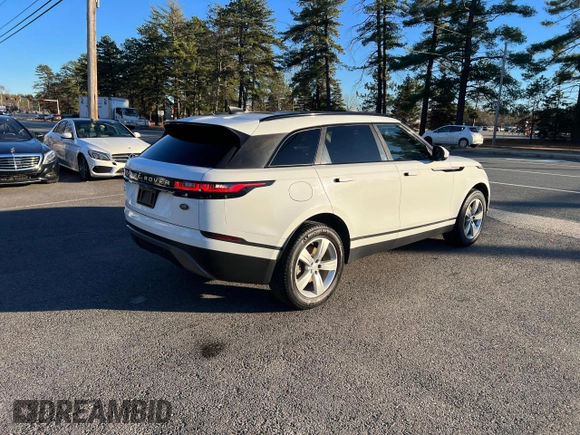 2019 Land Rover Range Rover Velar S with VIN SALYB2EN8KA779313, listed as a Copart auction lot 82711994 with 123,861 mi miles and Clean Title. Bid and sale history available at carsss.com. Image 4.