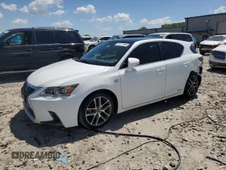 2015 Lexus CT 200h z VIN JTHKD5BH3F2229846, wystawiony jako Copart lot #57271885 z przebiegiem 106 509 mil mil oraz Tytuł czysty. Historia ofert i sprzedaży dostępna na DreamBid. Obrazek 1.