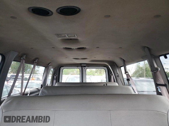 2000 Ford Econoline Passenger XL with VIN 1FBSS31L1YHB80264, listed as a Copart auction lot 74762814 with 61,702 mi miles and Salvage Title. Bid and sale history available at DreamBid. Image 10.
